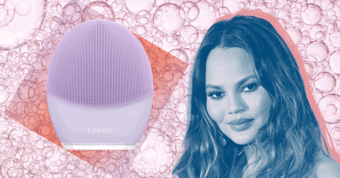 Foreo Luna 3 Facial Cleansing Device Review