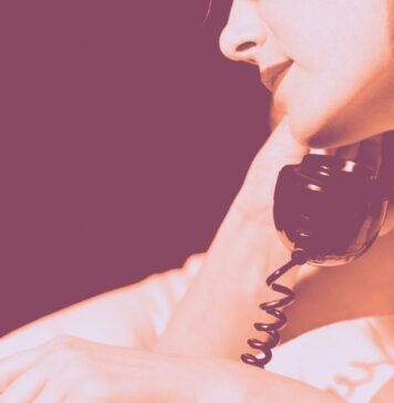 How to Have Seriously Hot Phone Sex, According to Experts How to Have Seriously Hot Phone Sex, According to Experts