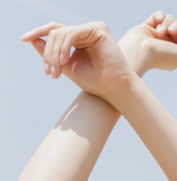 Wrist Stretches and Hand Stretches You Can Do Anywhere Wrist Stretches and Hand Stretches You Can Do Anywhere