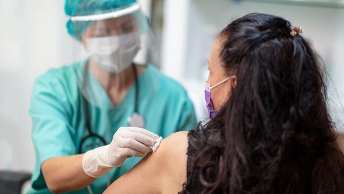 is_210129_vaccination_ppe_800x450.jpg