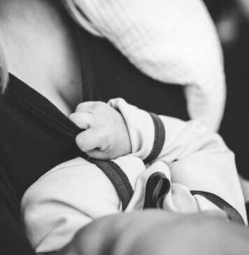 Depressed Moms Who Breastfeed Boost Babies’ Mood, Neuroprotection and Mutual Touch | Nutrition Fit