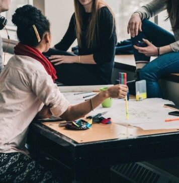 Can the Brain Resist the Group Opinion? | Nutrition Fit