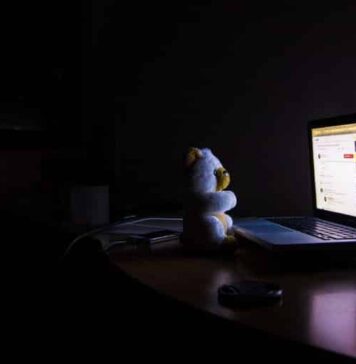 ‘Night Owls’ May Be Twice as Likely as Morning ‘Larks’ to Underperform at Work | Nutrition Fit